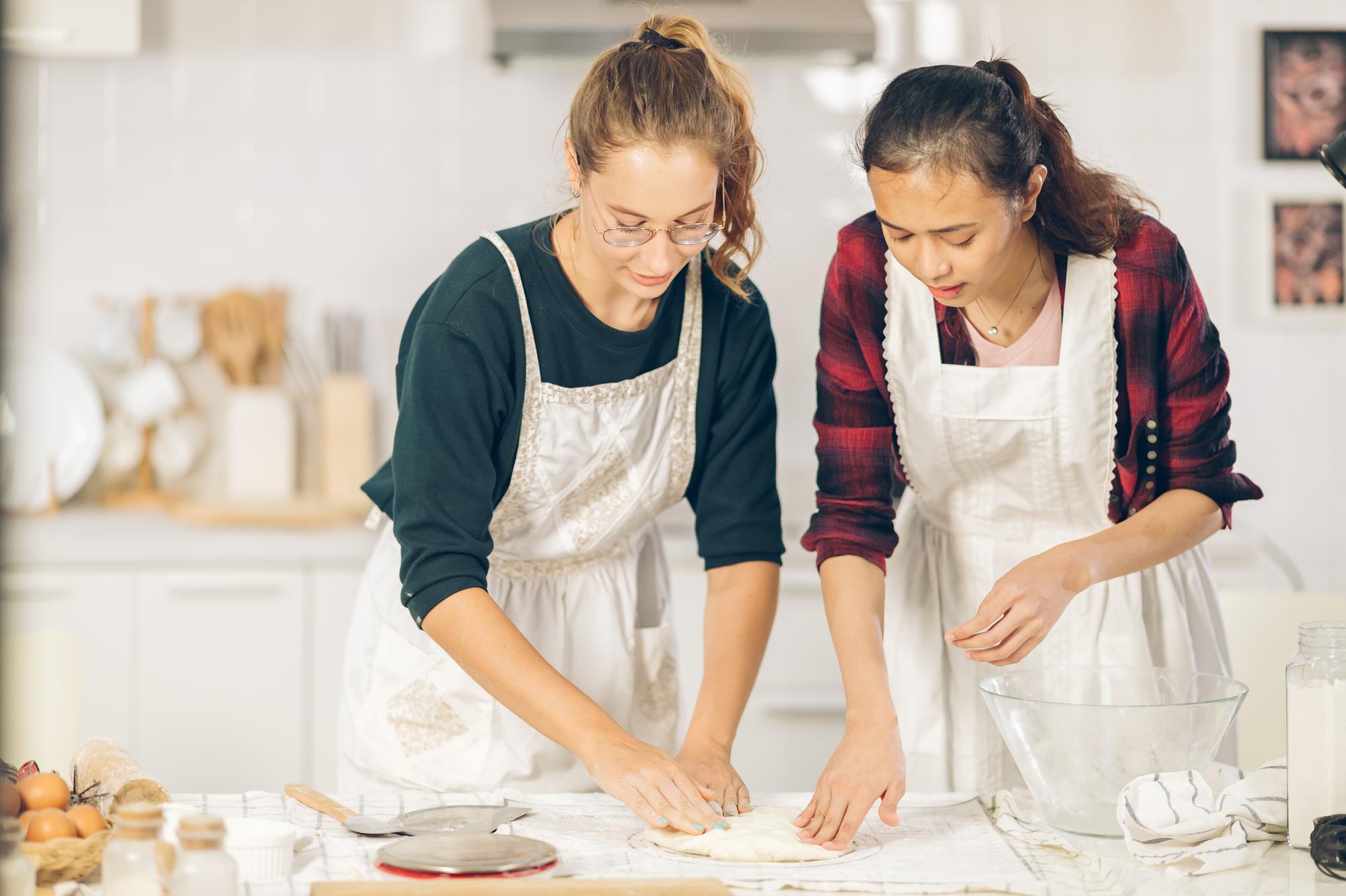 Sessione pratica in cucina con allievi